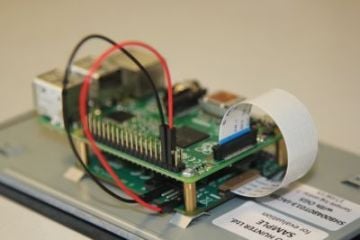 Raspberry Pi Resmi Dokunmatik Ekran